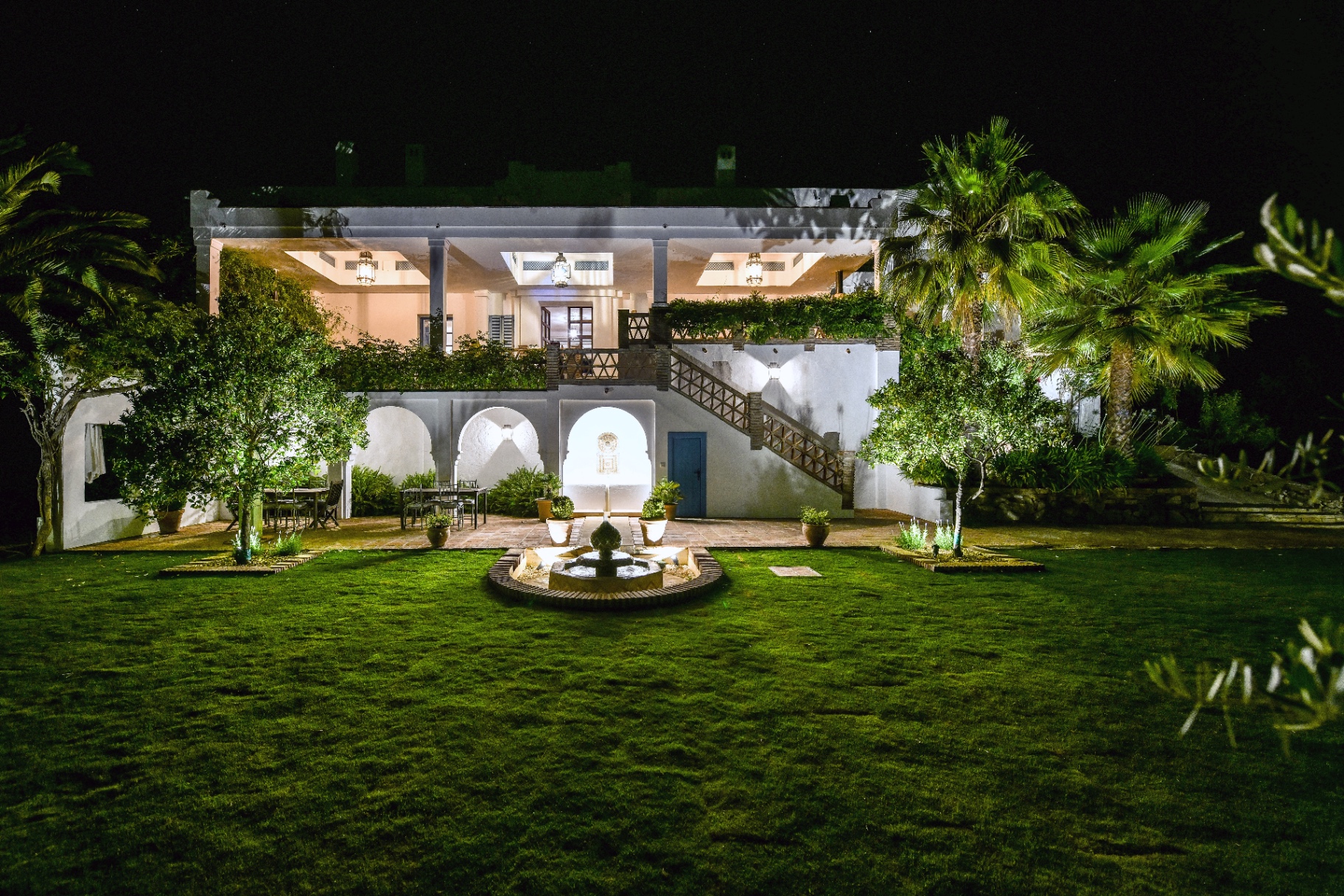 Finca Avedin under a star-filled Andalusian sky
